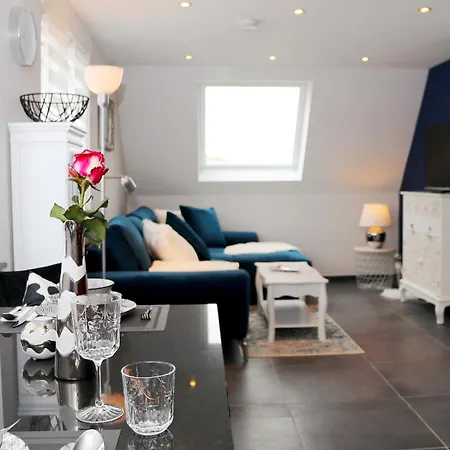 Schimsheimer Rhode Apartment *